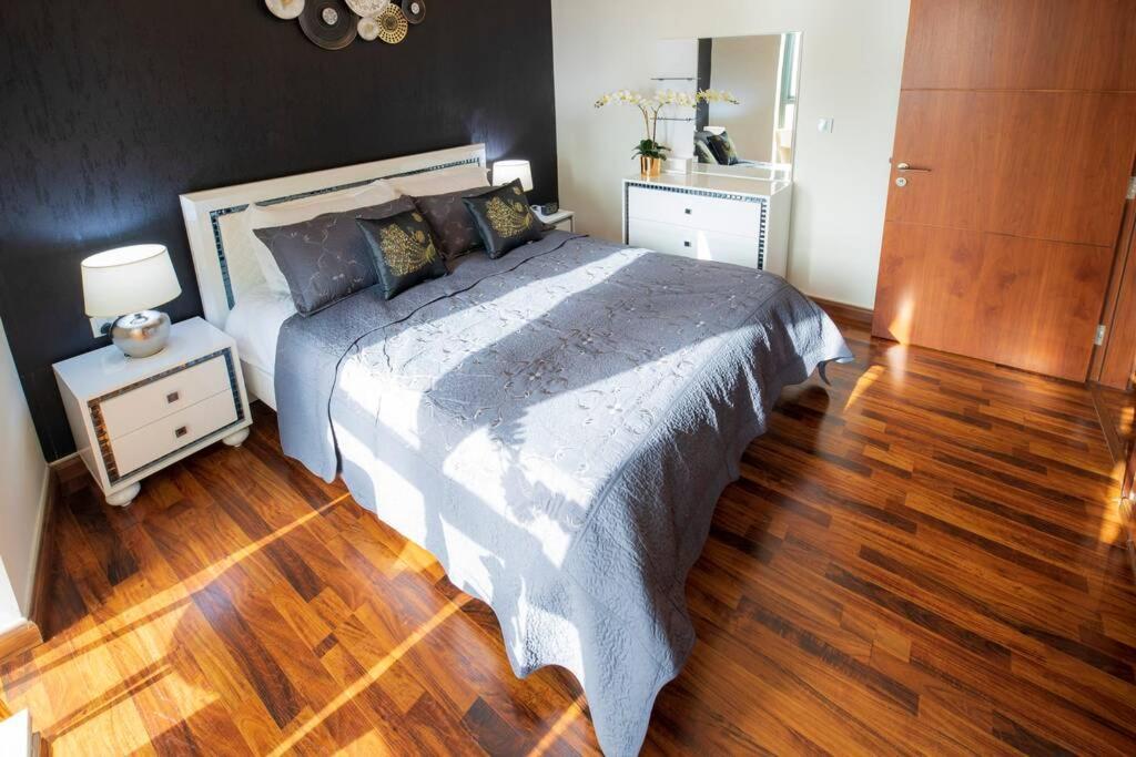 First Class 3Br With Full Burj Khalifa And Fountain View دبي المظهر الخارجي الصورة